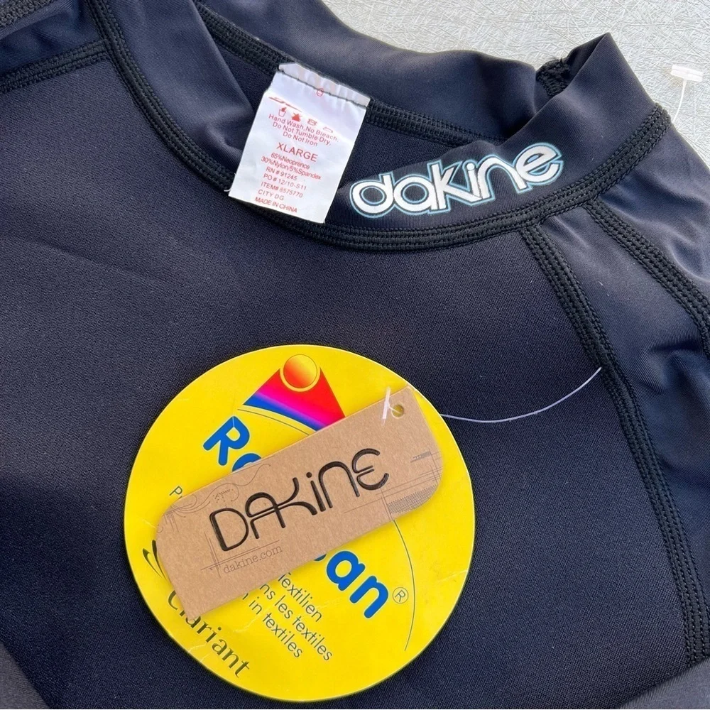 Dakine RashGuard  Black Long Sleeve UPF 50 Women XL